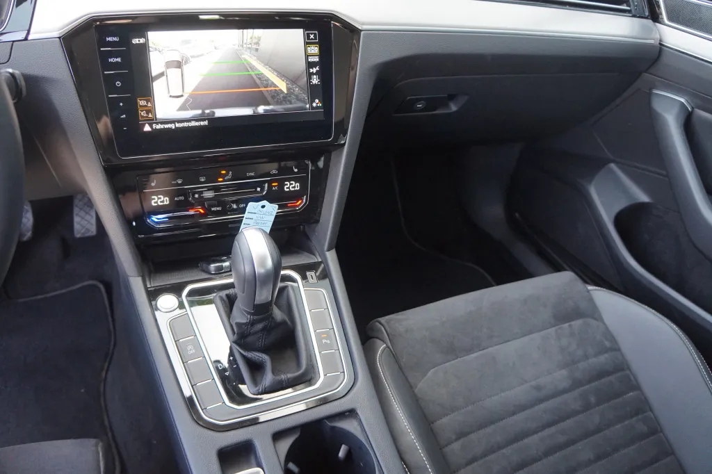 Volkswagen Passat VARIANT 1.5 TSI DSG ELEGANCE FACELIFT*NAVI PRO Image 10