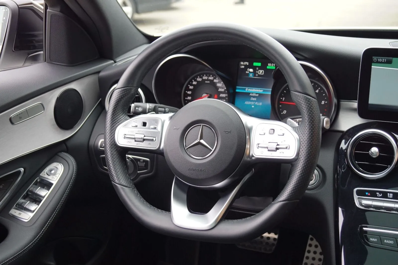 Mercedes-Benz C300 de 2,0 AMG Line stc. aut. 5d Image 10
