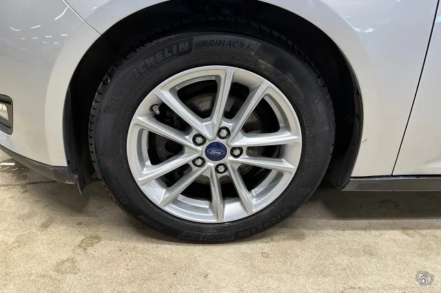 Ford Focus 1,0 EcoBoost 125 hv Start/Stop M6 Trend Wagon *Vakkari / Moottorinlämmitin / Lämm.tuulilasi* Image 9