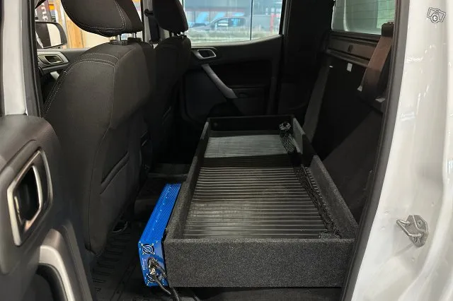 Ford Ranger Double Cab 2,0 TDCi 170 hp A10 4x4 XLT ALV | lavakate | PA-lämmitin | Koukku Image 8
