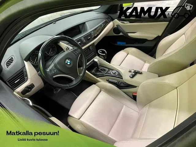 BMW X1 A E84 SAV / Juuri tullut / Panoraama / Prof.navi / Comfort access / Sähköpenkit / Nahkasisusta / Image 4