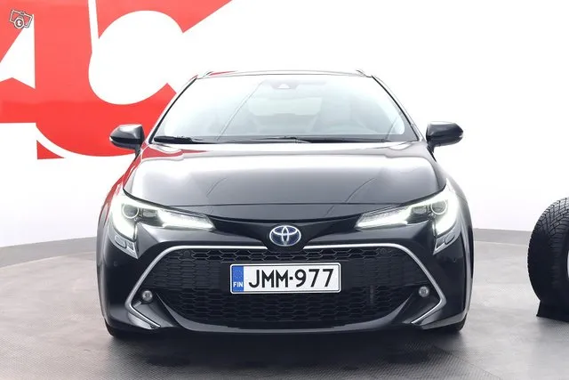 Toyota Corolla Touring Sports 1,8 Hybrid Style - STYLE VARUSTELTU SUOMIAUTO / PLUS-PAKETTI / NAVI / TUTKAT / P.KAMERA / TEHDASTAKUU Image 9
