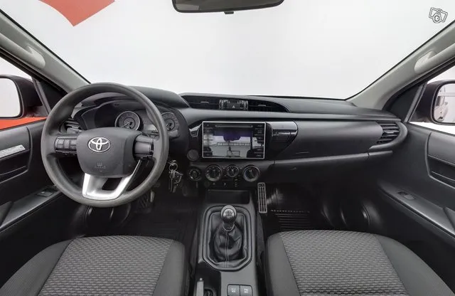 Toyota Hilux Extra Cab 2,4 D-4D 150 4WD Life - Alv-vähennyskelpoinen / Toyota Approved -lisäturva 1 vuosi ilman km-rajaa ja ilman omavastuuta Image 9