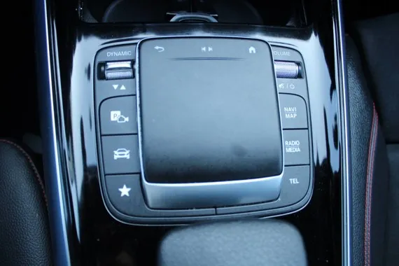 Mercedes-Benz GLA Klasse AUTOMATIK *NAVIGACIJA,LED,KAMERA* Image 4