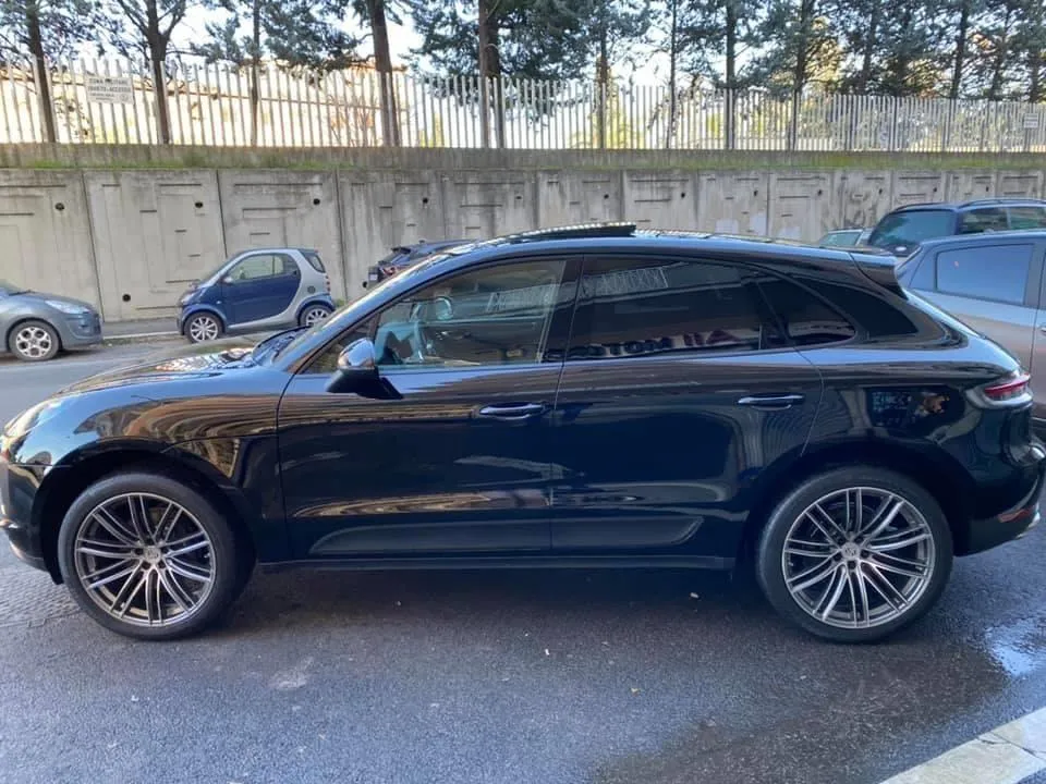 PORSCHE Macan  Image 4
