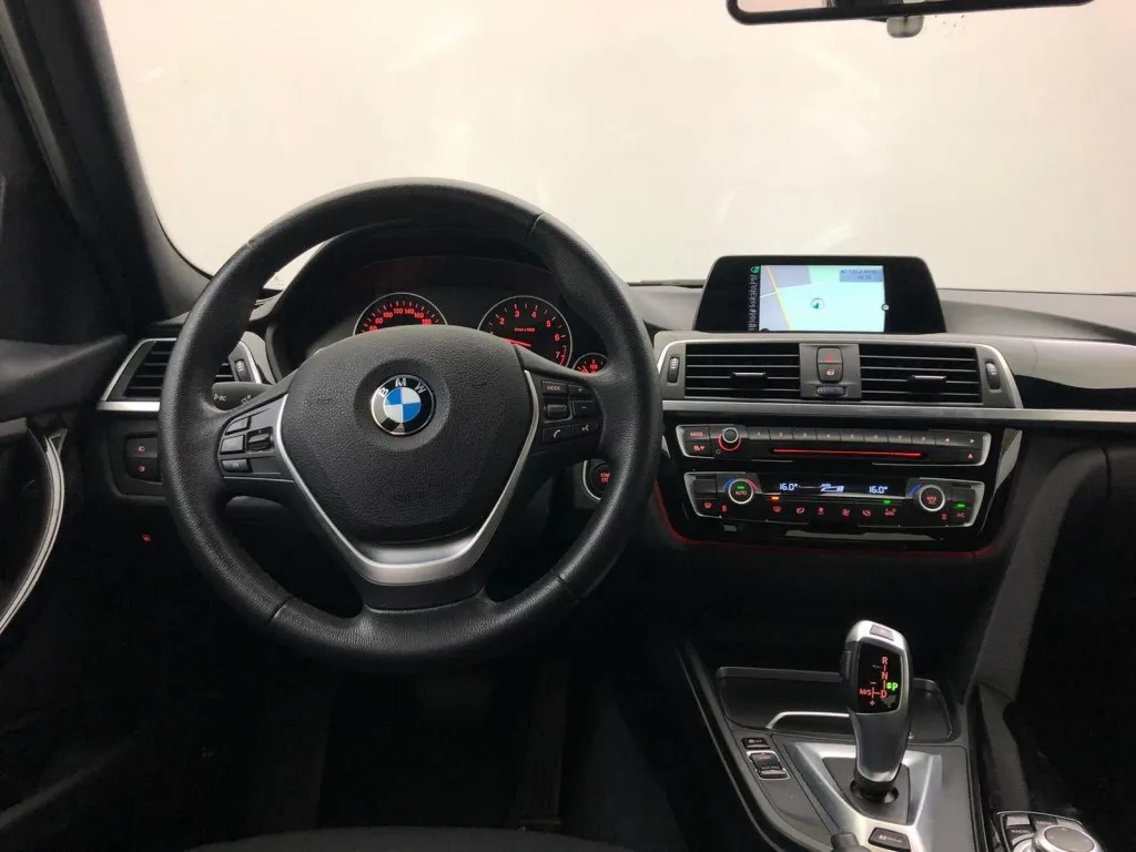 BMW 330 330e Automaat Executive Navi Xenon incl. BTW VERKOCHT!!! Thumbnail 4