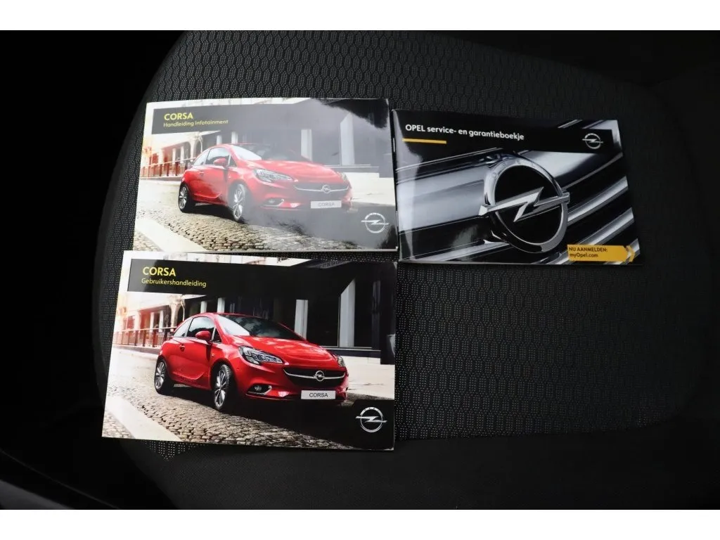 Opel Corsa 1.4i 5 deurs Edition Image 6