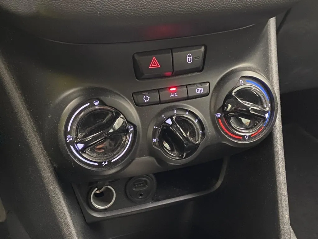 Peugeot 208 1.4 e-HDi 5 deurs Automaat Active Airco Cruise Image 9