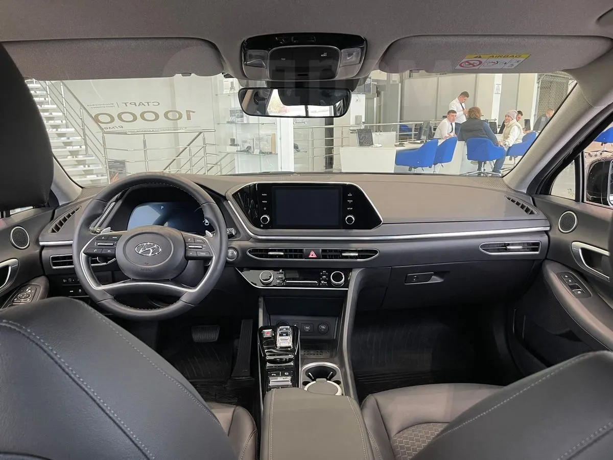 Hyundai Sonata  Image 6