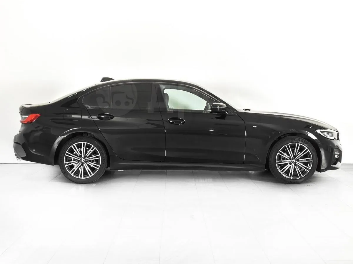 BMW 3-Series  Image 5
