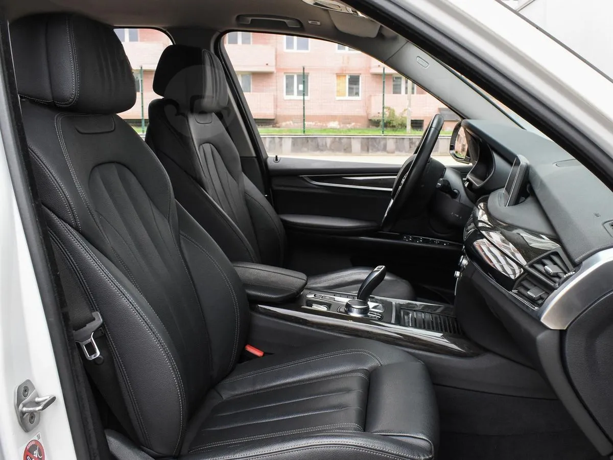 BMW X5  Image 7
