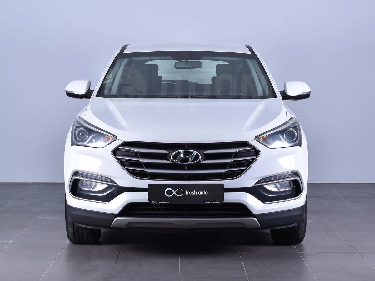 Hyundai Santa  Image 8