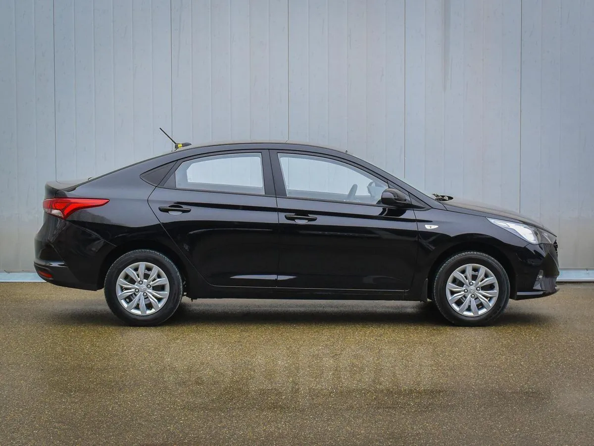 Hyundai Solaris  Image 9
