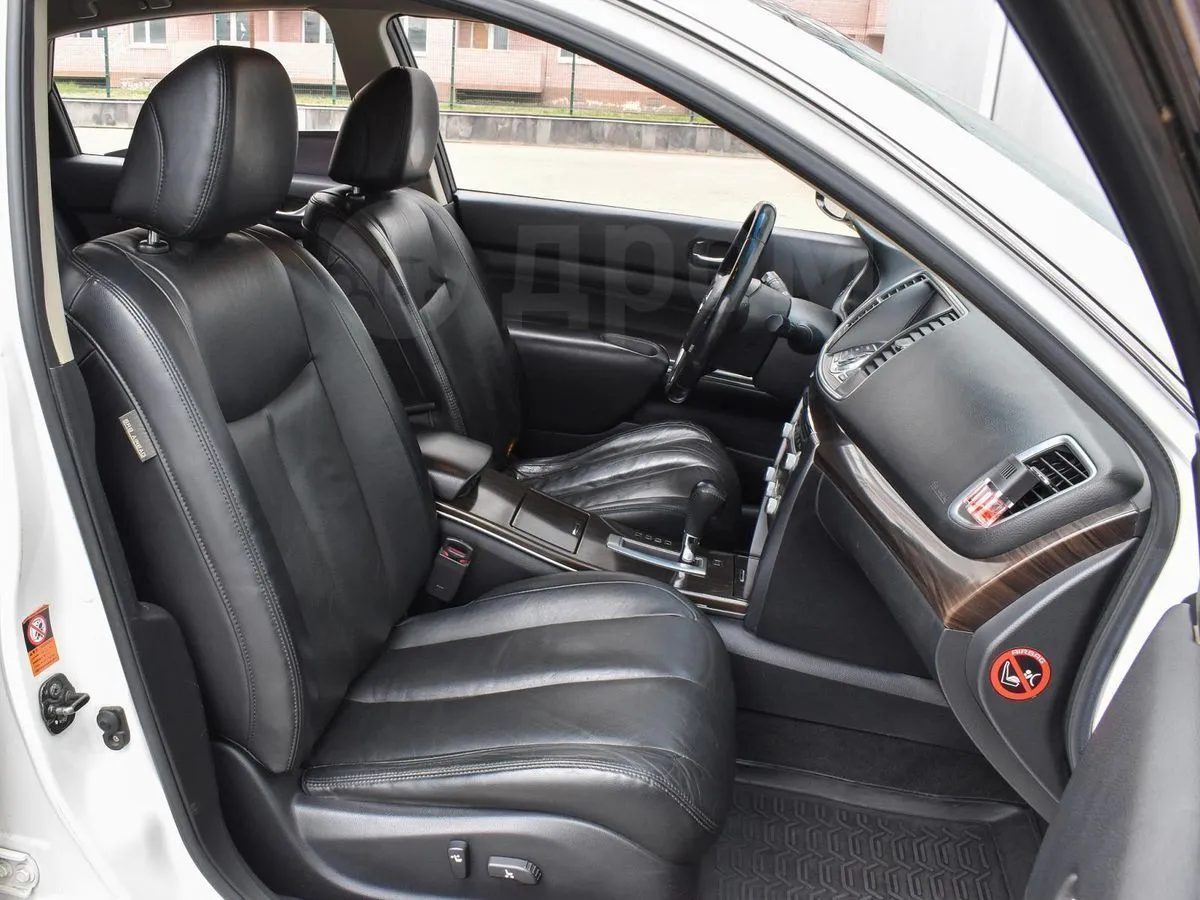 Nissan Teana  Image 8