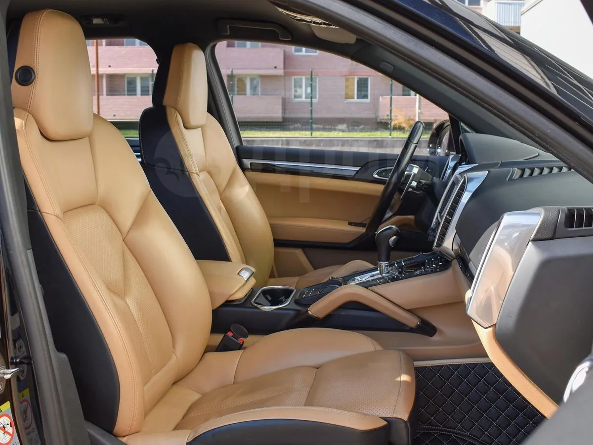 Porsche Cayenne  Image 3