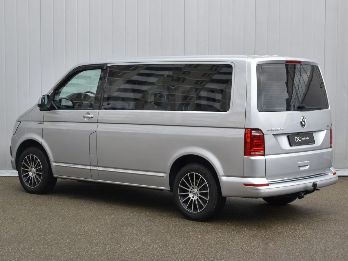 Volkswagen Caravelle  Image 1