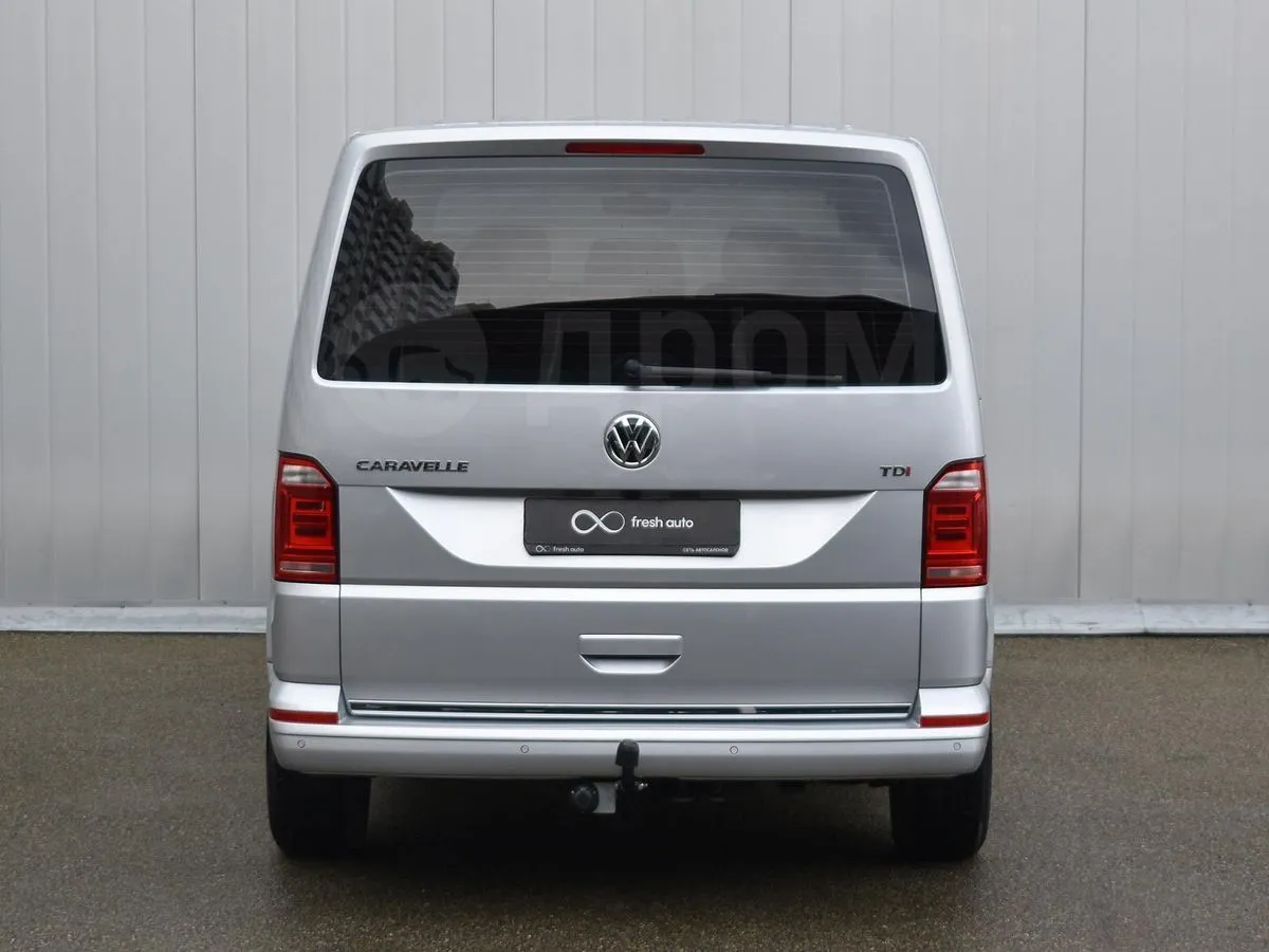 Volkswagen Caravelle  Image 8