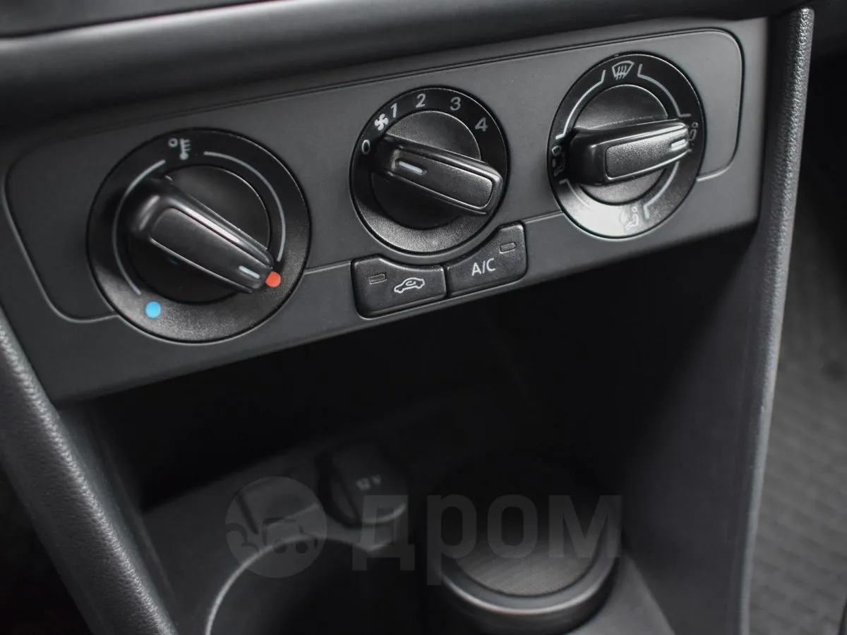 Volkswagen Polo  Image 7