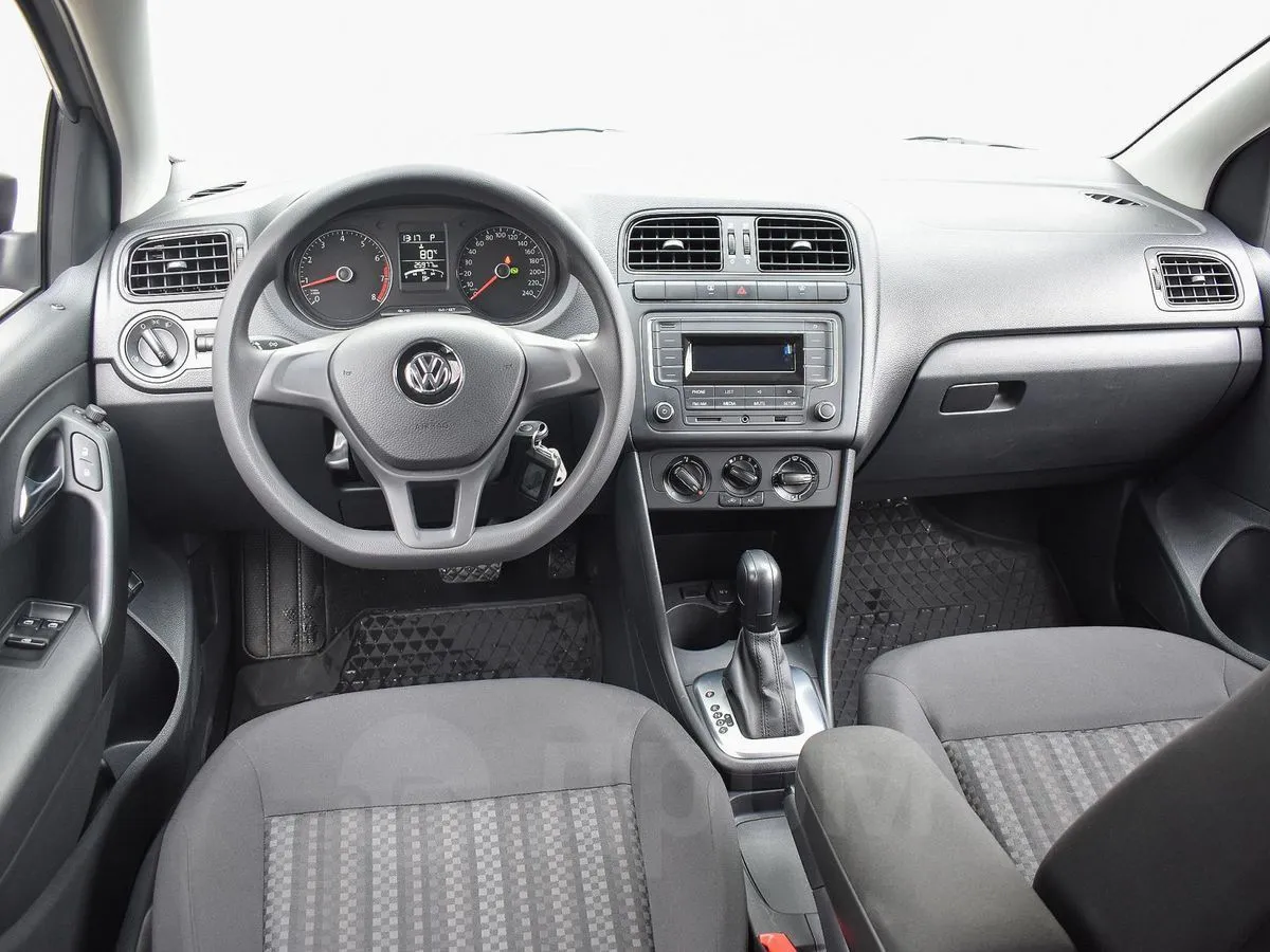 Volkswagen Polo  Image 8