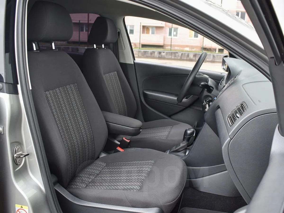 Volkswagen Polo  Image 9