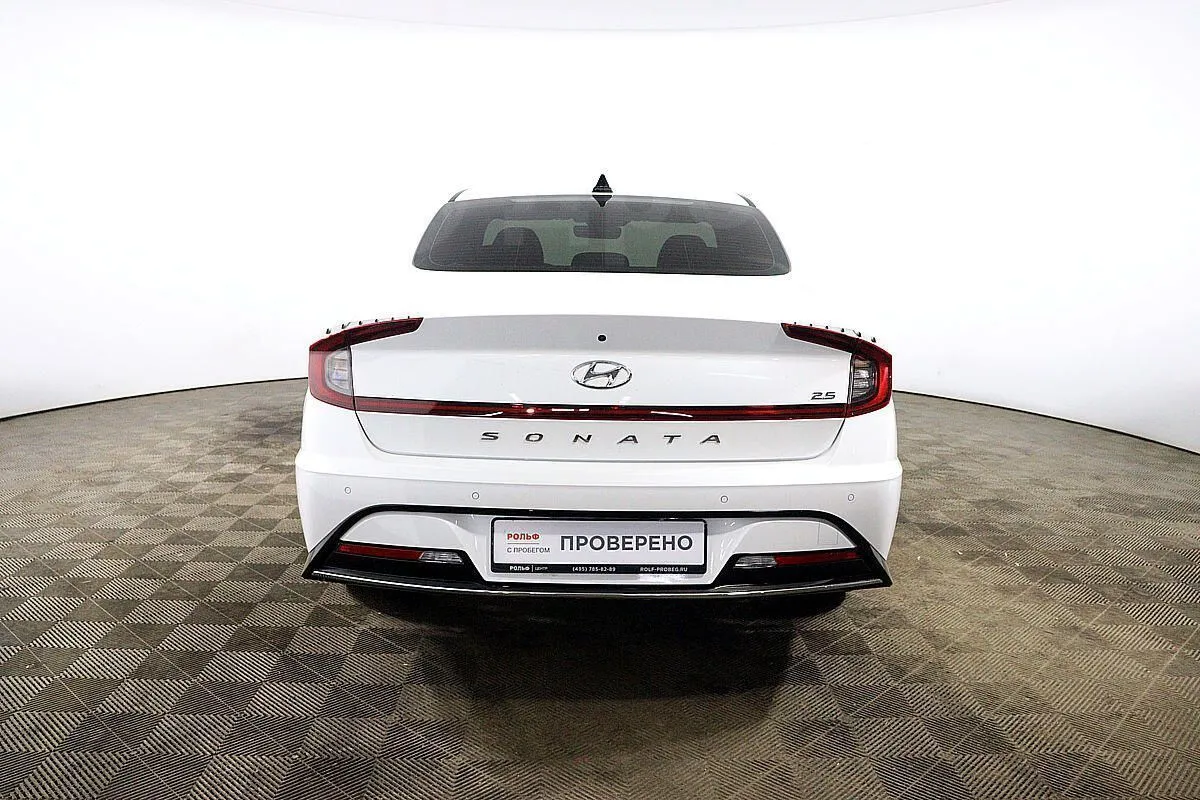 Hyundai Sonata  Image 6