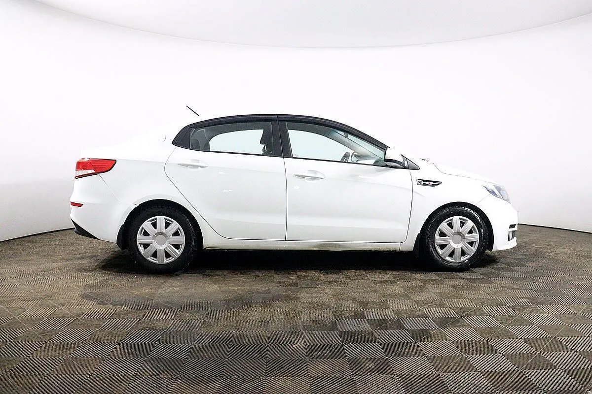 Kia Rio  Image 4
