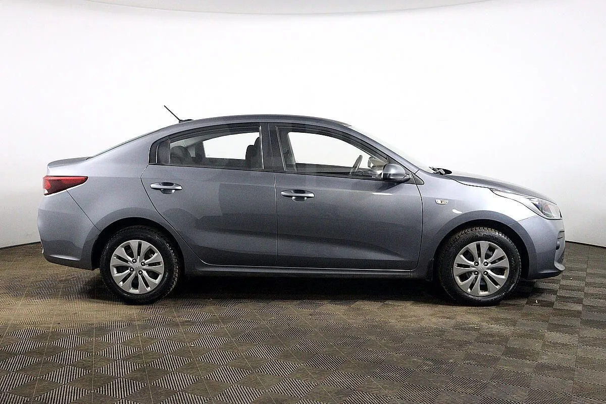 Kia Rio  Image 4