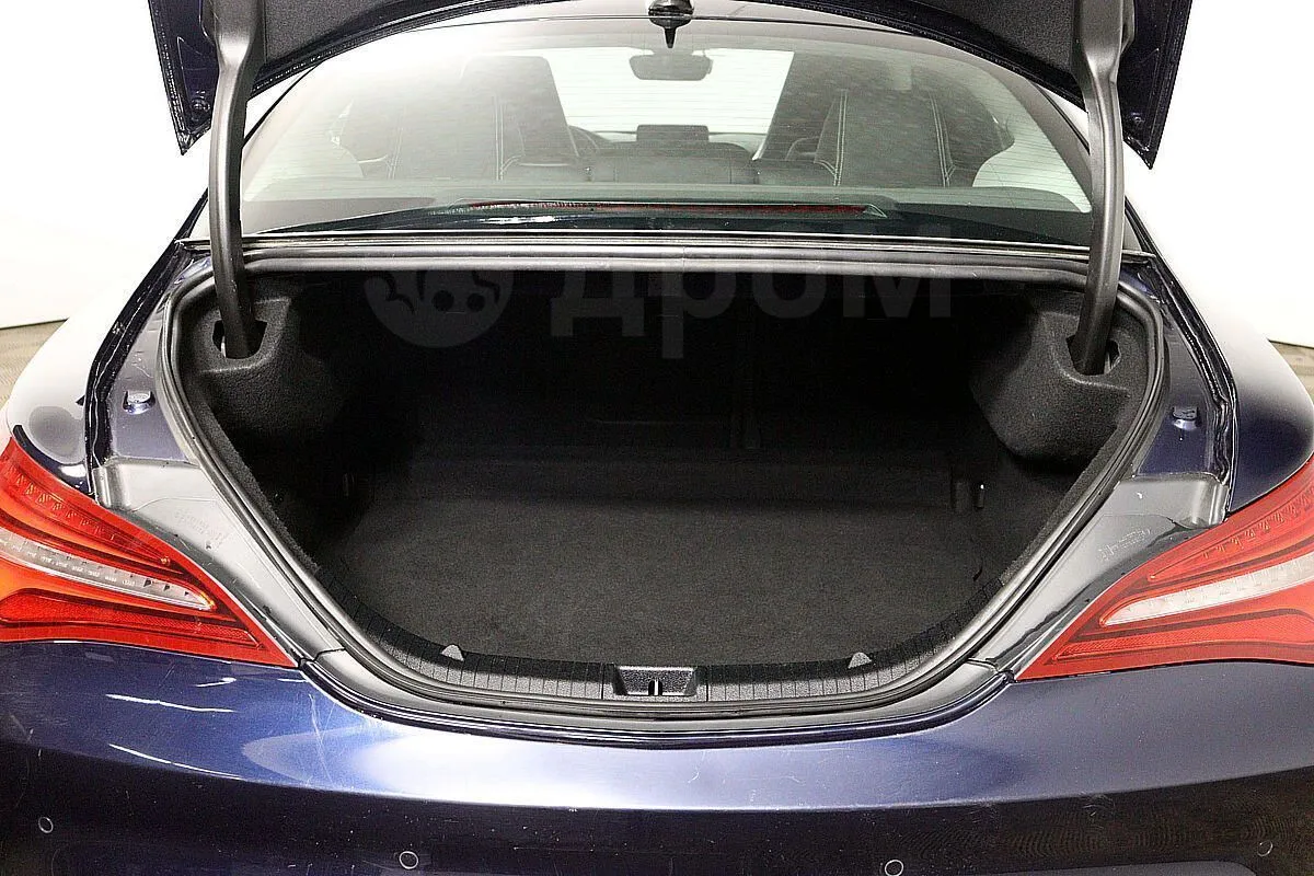 Mercedes-Benz CLA-Class  Image 9