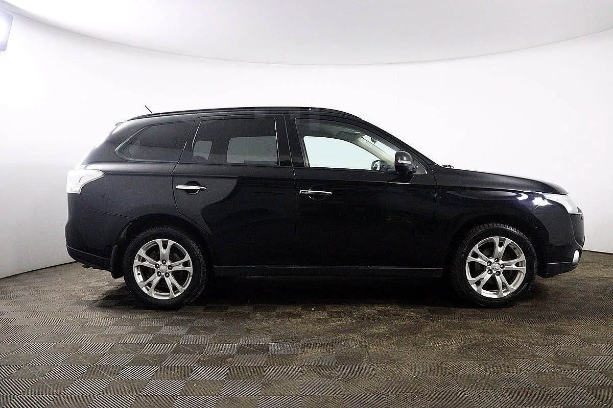 Mitsubishi Outlander  Image 4