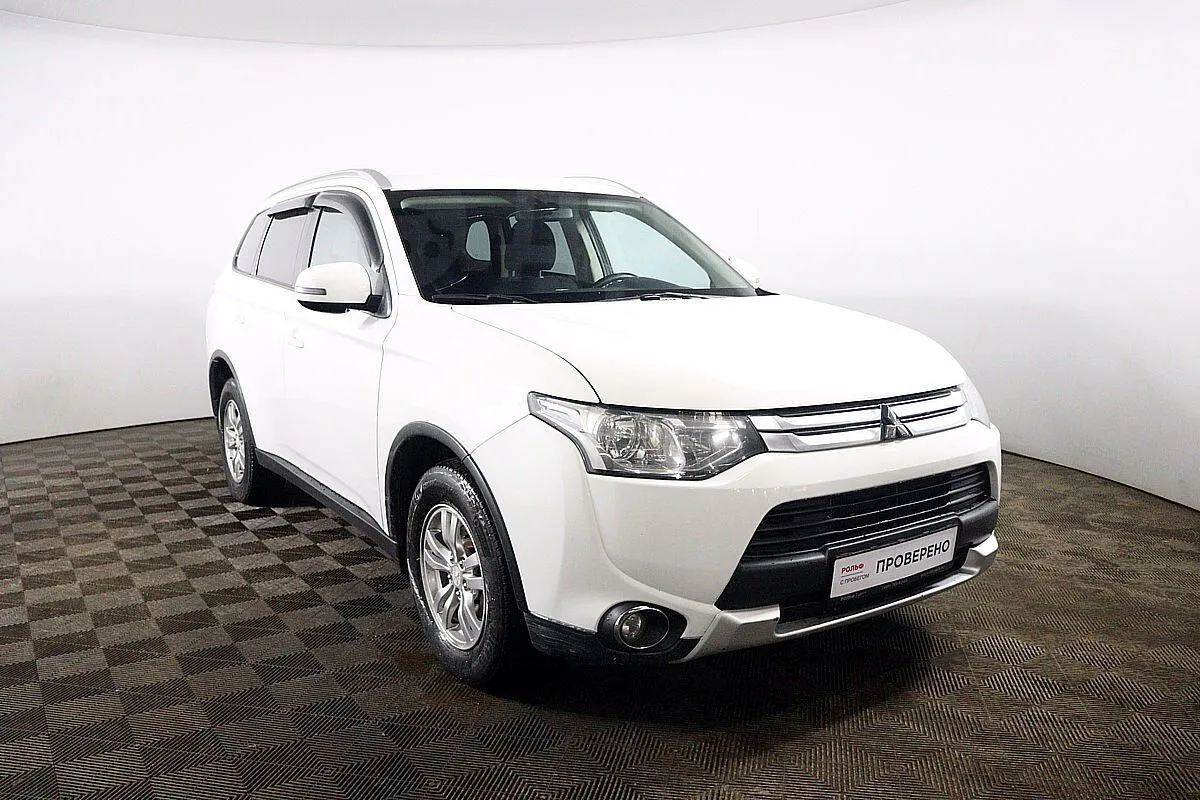 Mitsubishi Outlander  Image 3
