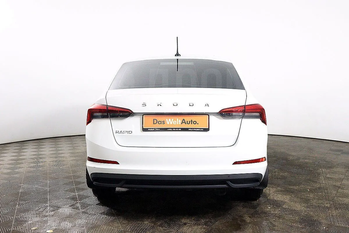 Skoda Rapid  Image 6