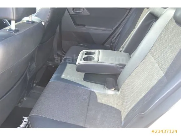 Toyota Auris 1.4 D-4D Premium Image 5