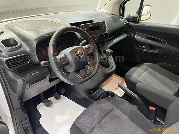 Toyota Proace City 1.5 D Vision Image 8
