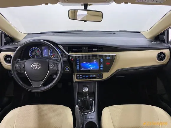 Toyota Corolla 1.6 Advance Image 9