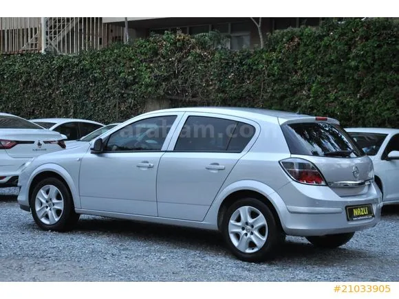 Opel Astra 1.6 Essentia Image 2