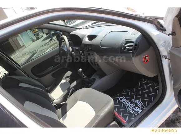 Renault Symbol 1.5 dCi Authentique Image 10