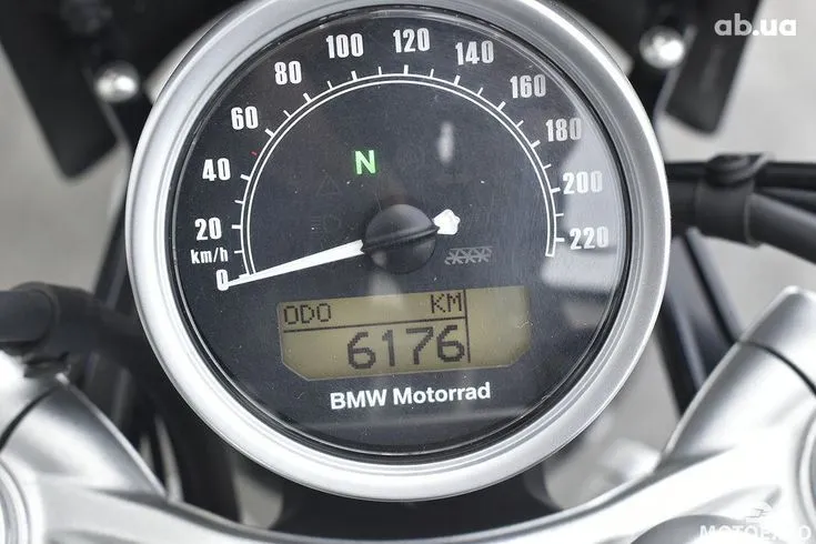 BMW R  Image 10
