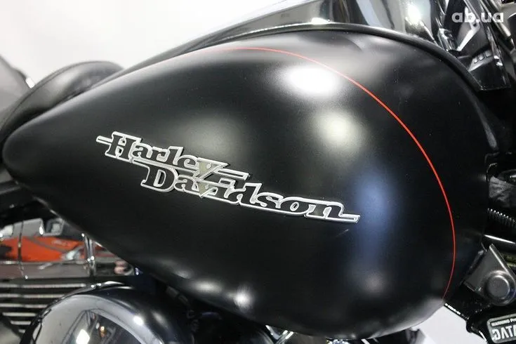Harley-Davidson FLHXS  Thumbnail 9